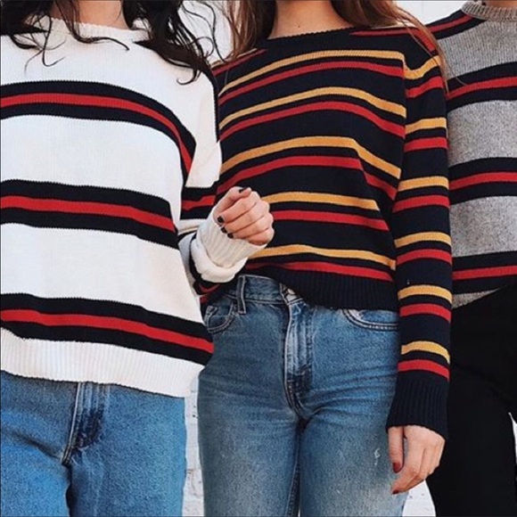 Brandy Melville Navy pullover striped sweater NWT - Picture 4 of 6
